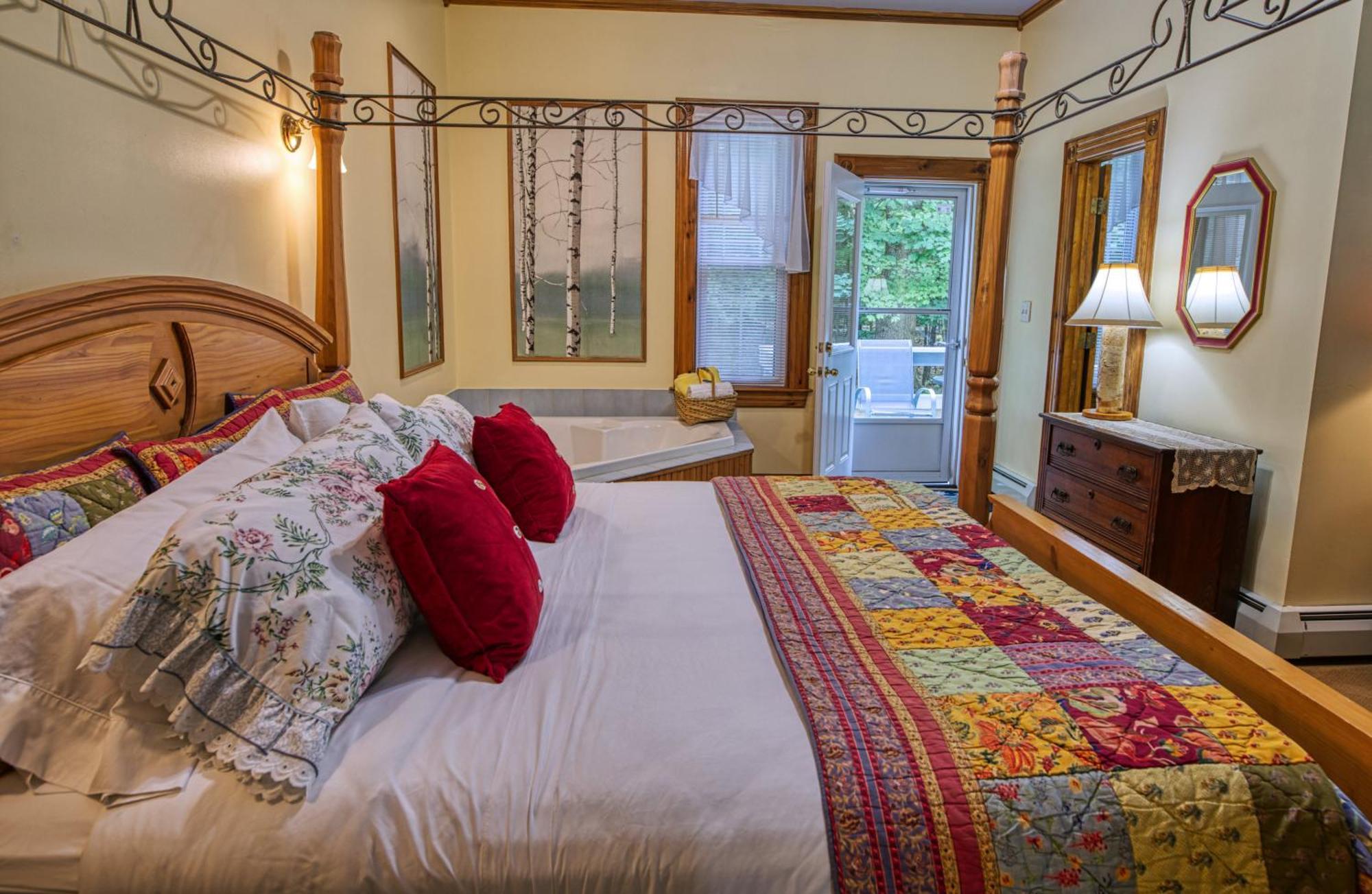 Lake Luzerne Rockwell Falls Inn And Wine Bar מראה חיצוני תמונה