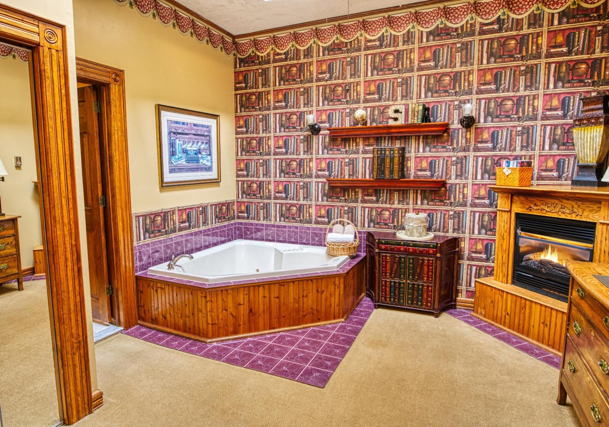 Lake Luzerne Rockwell Falls Inn And Wine Bar חדר תמונה