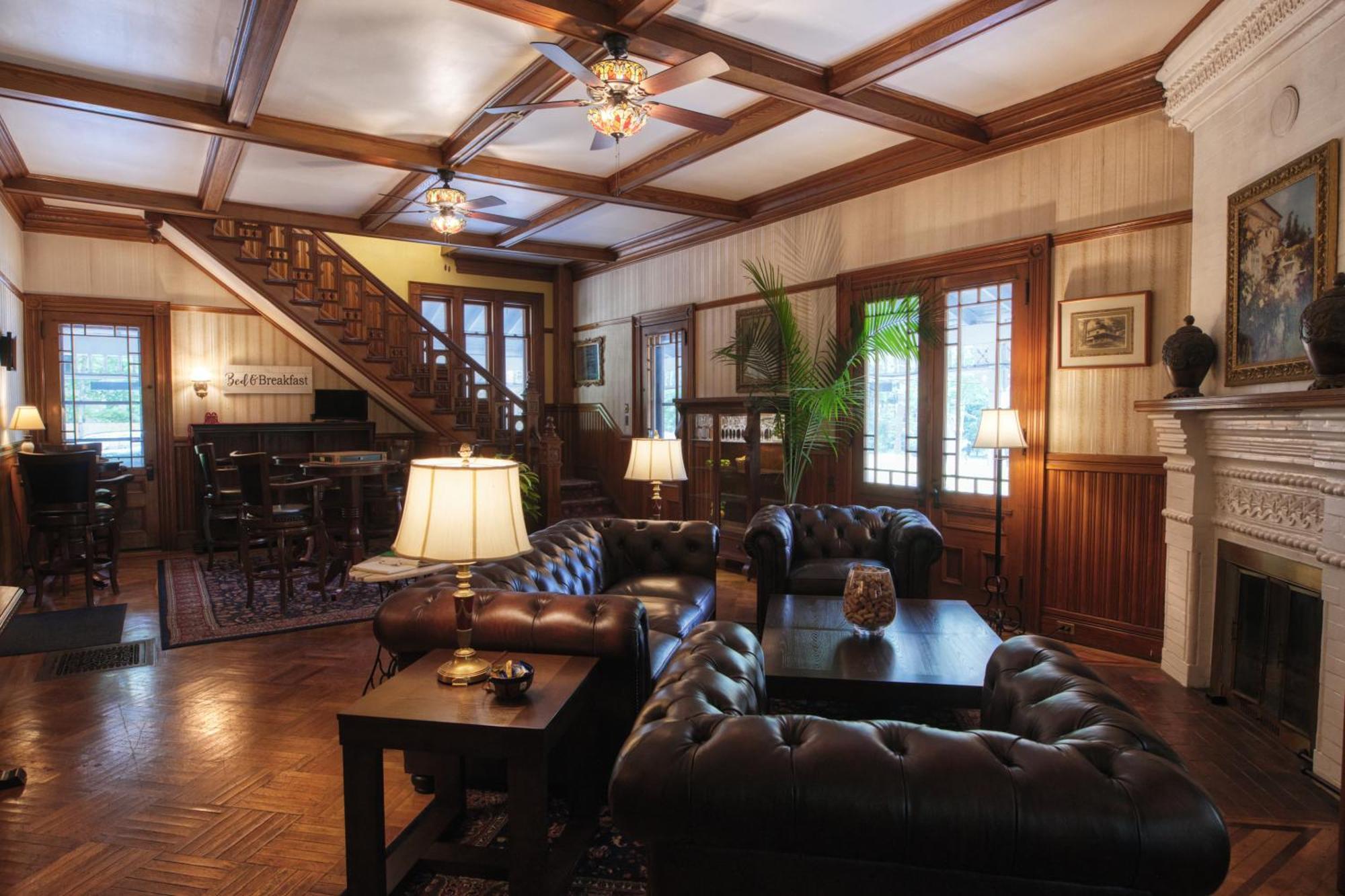 Lake Luzerne Rockwell Falls Inn And Wine Bar מראה חיצוני תמונה